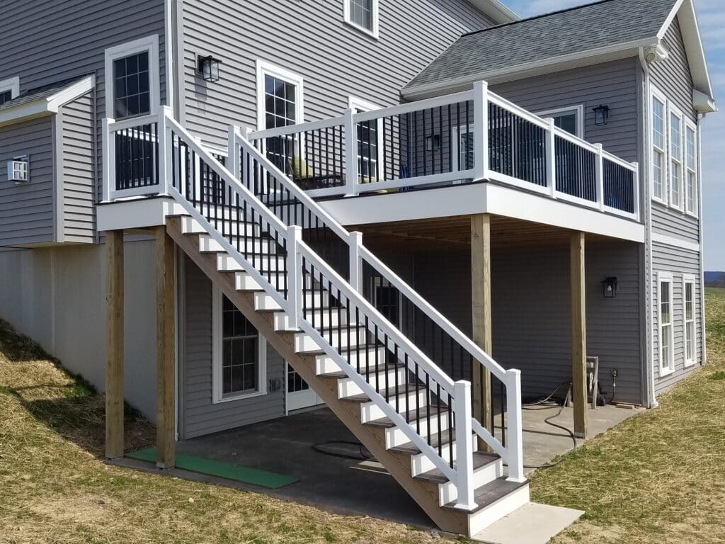 composite deck with vinyl railing